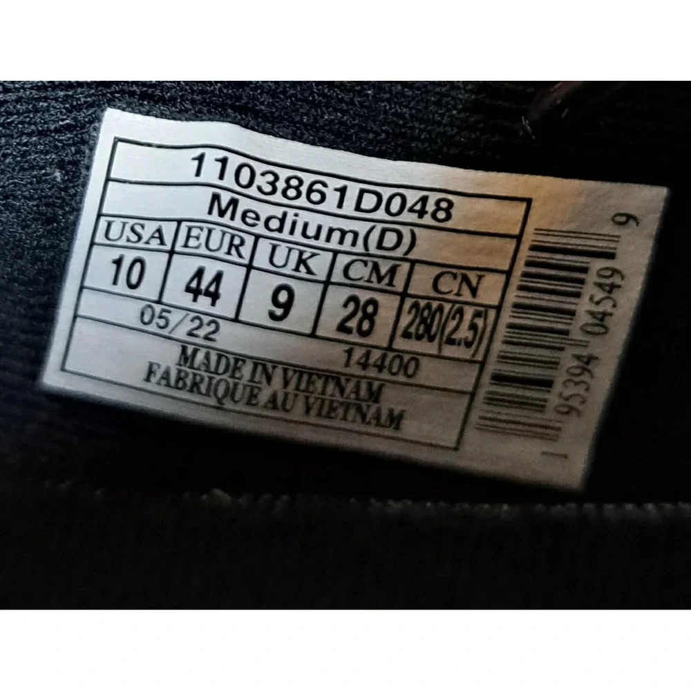 Brooks Men's Black Running Shoes with Reflective Silver Logo